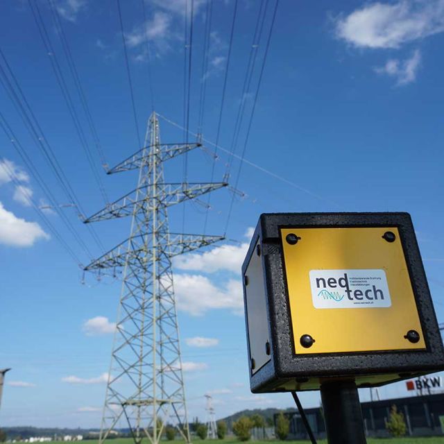 Niederfrequente Messung des elektrischen Feldes einer Hochspannungsleitung